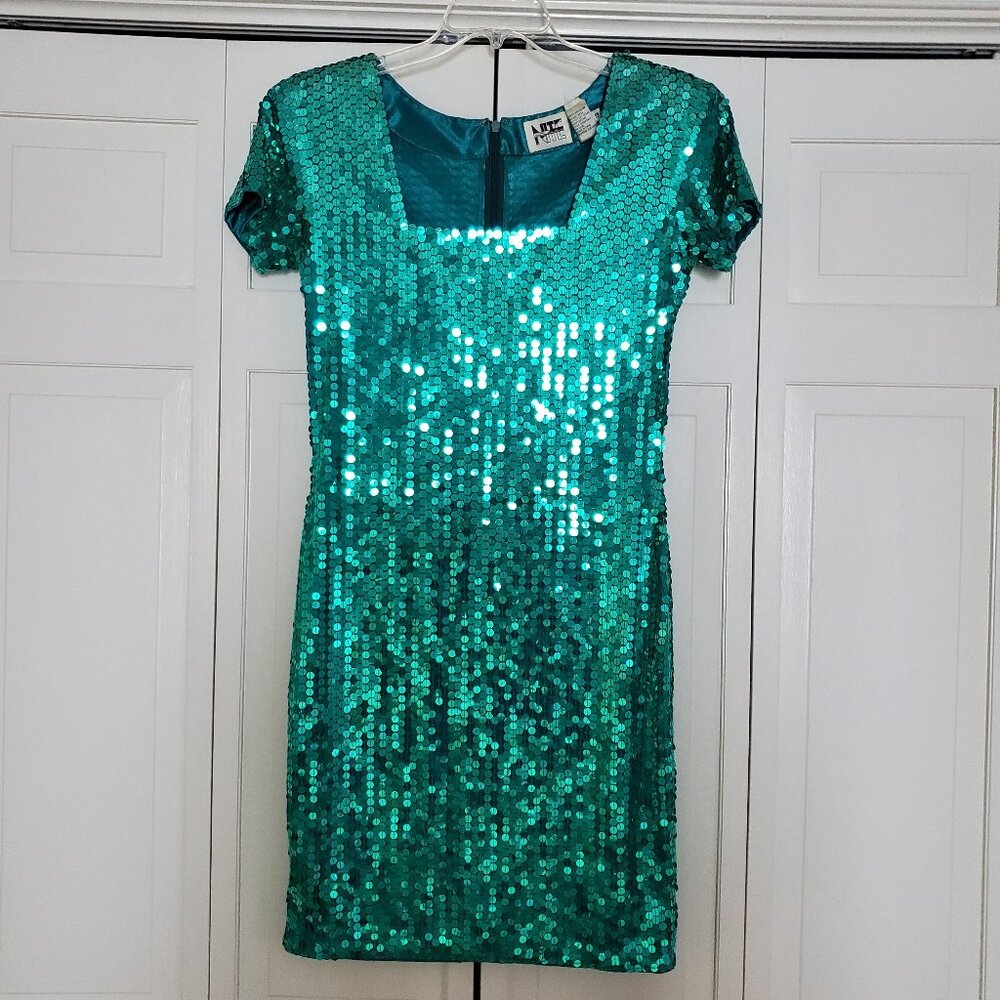 Vintage Nite Line Green Sequin Short Sleeve Square Neck Sheath Party Dress